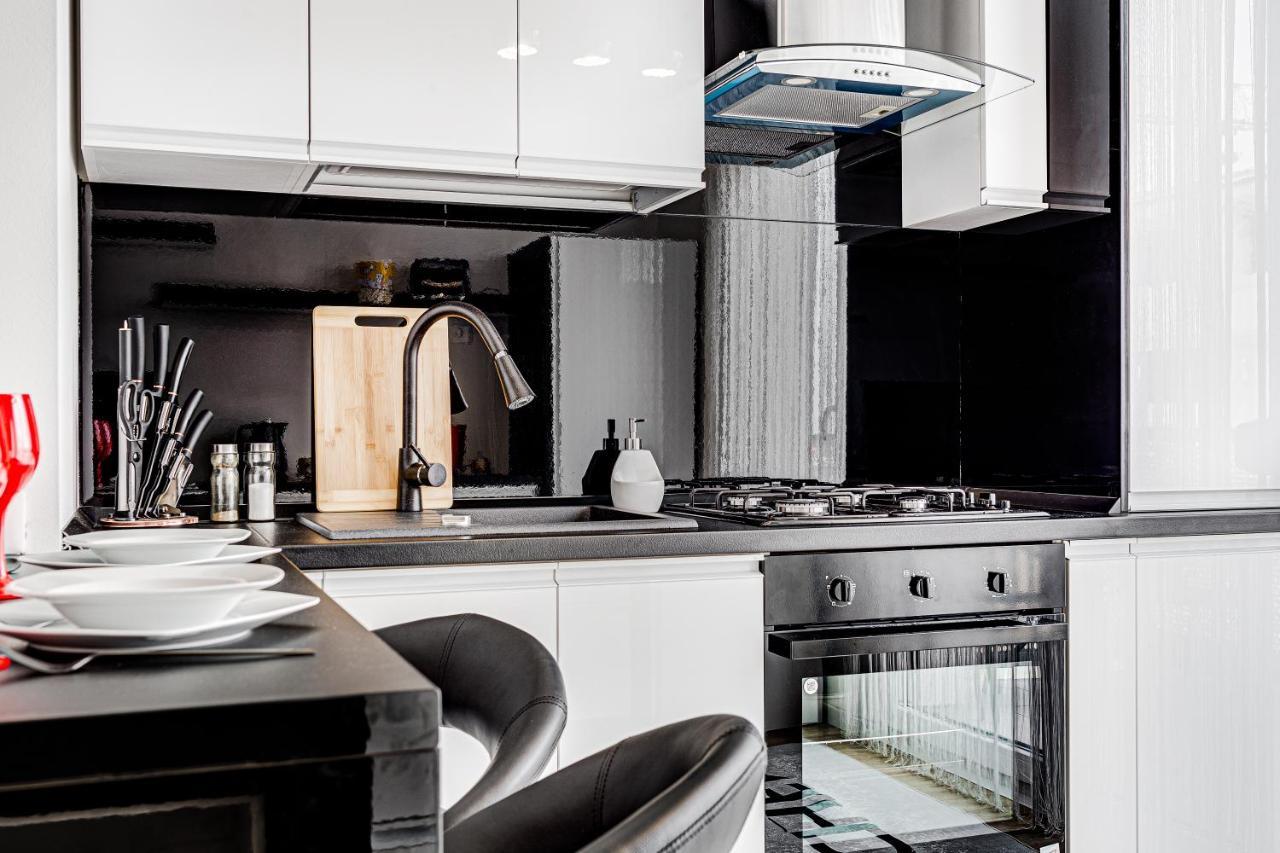 Апартаменти Ari Cinema Apartament With 2M Videoproiector Арад Екстер'єр фото