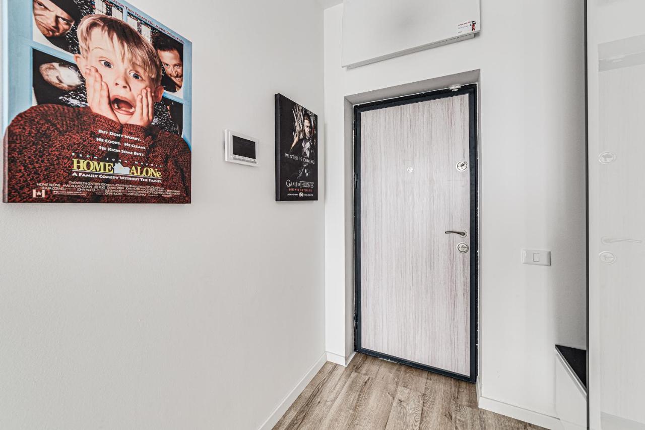 Апартаменти Ari Cinema Apartament With 2M Videoproiector Арад Екстер'єр фото